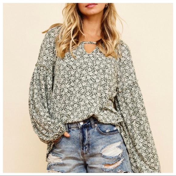 Boho chic Floral Print Lantern Sleeves Top - Picture 4 of 5